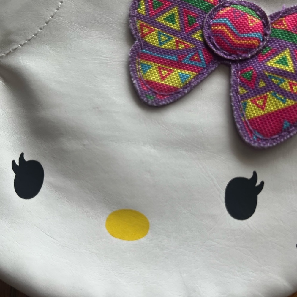 HELLO KITTY Wristlet/Coin Purse - Picture 3 of 8